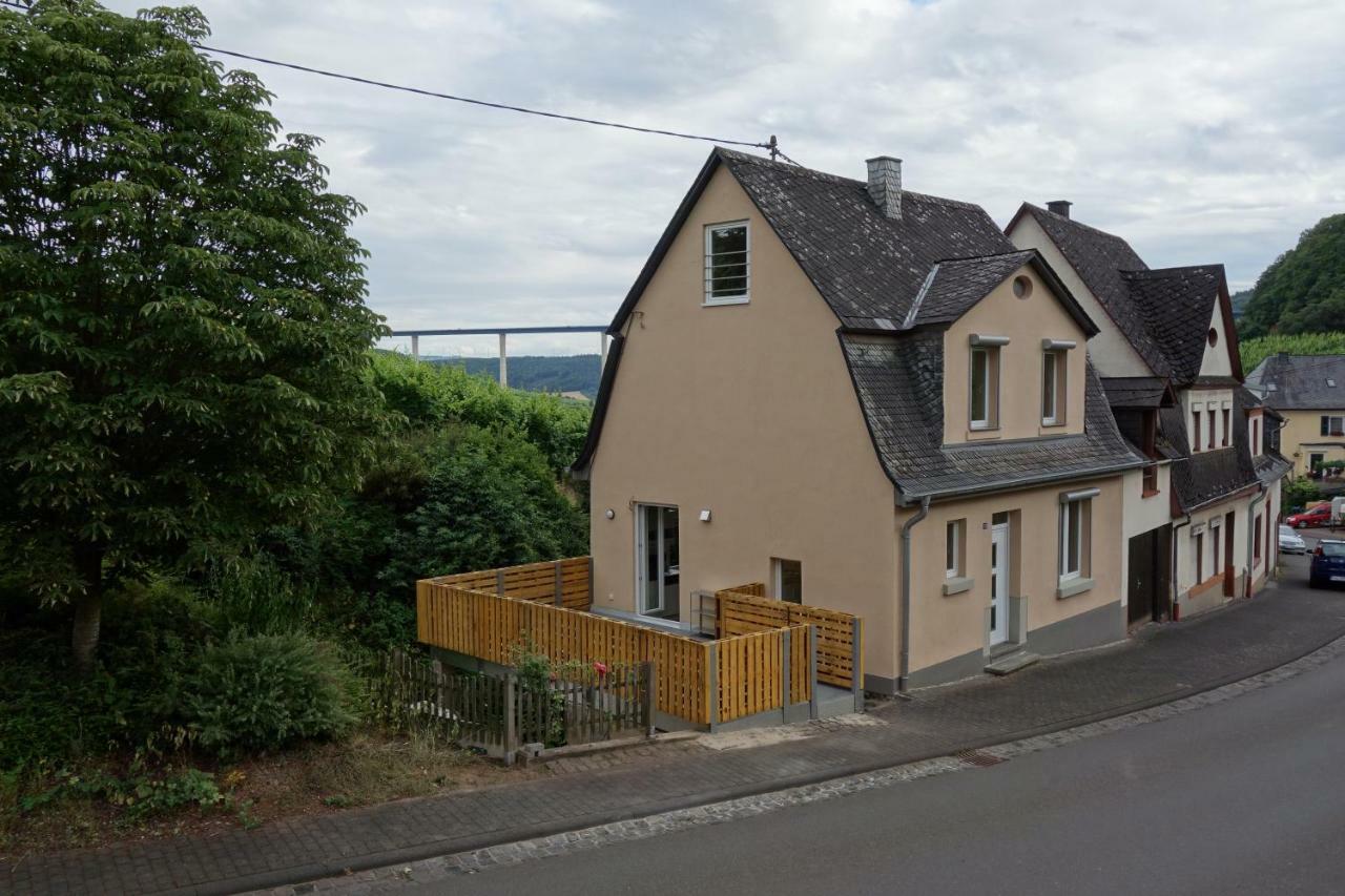 Ferienhaus Am Moselsteig Uerzig Exterior photo